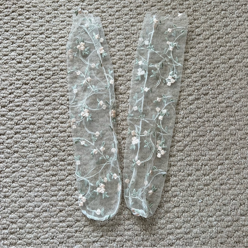 Floral Embroidered Tight Socks